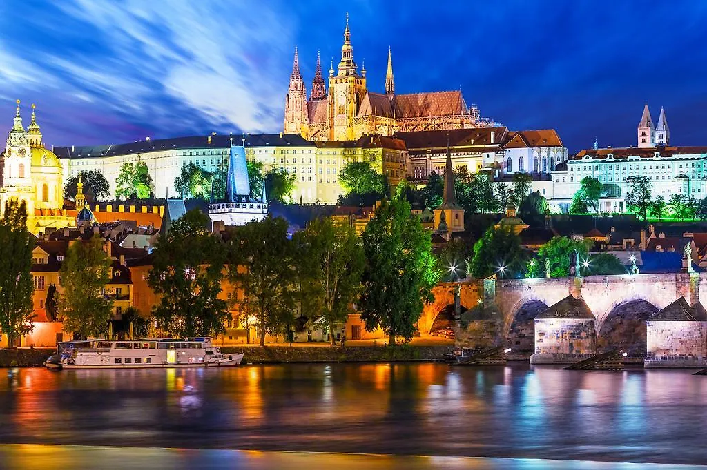 Aparthotel Zarra Praga 3*,