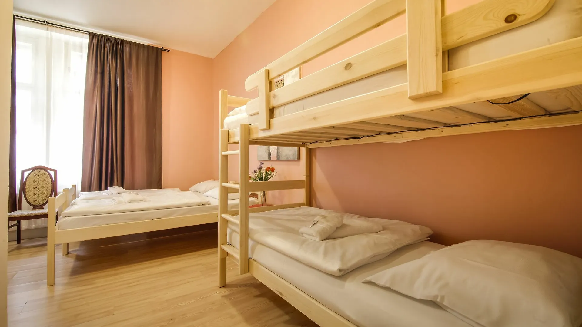 Aparthotel Zarra Praga 3*,